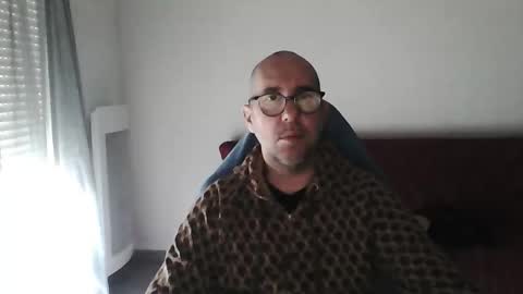 mat11efou online show from 11, 11, 2025