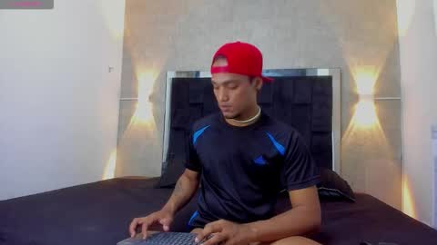 Snapshot of mateo_nick chatting on 4, 11, 2025 Mateo and Noah online show from 4, 11, 2025