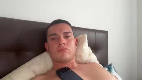 Snapshot of mateob05 chatting on 10, 4, 2026 Mateo online show from 10, 4, 2026