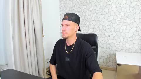 MateoBenjamin online show from 8, 2, 2025