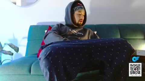 STRURIBE ON INSTAGRAM online show from 17, 11, 2025