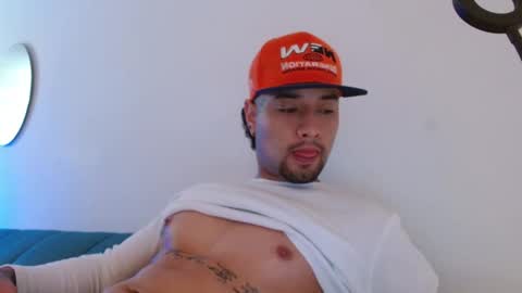 STRURIBE ON INSTAGRAM online show from 16, 2, 2026