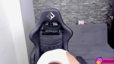 Mathew Independent model online show from 19, 10, 2025