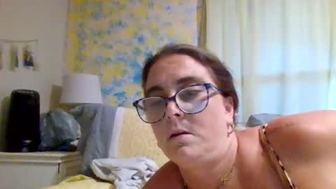 mathislauraashley2023 online show from 23, 6, 2026