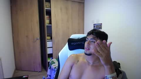 Snapshot of matias_bianco01 chatting on 12, 9, 2025 matias online show from 12, 9, 2025