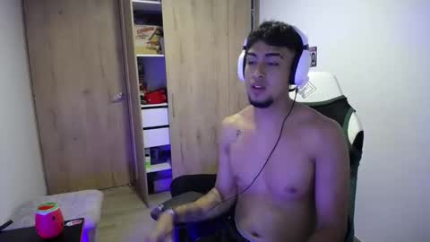 Snapshot of matias_bianco01 chatting on 14, 11, 2025 matias online show from 14, 11, 2025