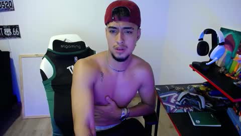 Snapshot of matias_bianco01 chatting on 29, 11, 2025 matias online show from 29, 11, 2025