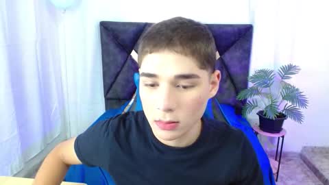 Snapshot of matiii18 chatting on 24, 10, 2025 Mati online show from 24, 10, 2025