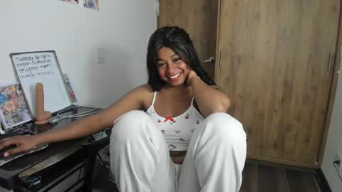 Snapshot of matilde27 chatting on 15, 2, 2025 Daniela online show from 15, 2, 2025