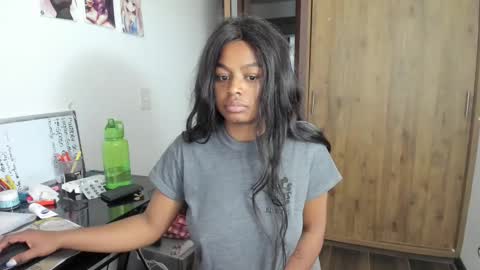 Snapshot of matilde27 chatting on 24, 2, 2025 Daniela online show from 24, 2, 2025