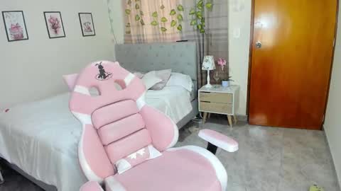 Snapshot of matilde27 chatting on 6, 10, 2025 Daniela online show from 6, 10, 2025