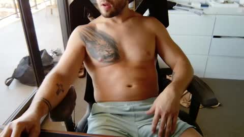 Snapshot of matt89aus chatting on 16, 12, 2024 MRD online show from 16, 12, 2024