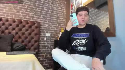 Snapshot of matteo12_ chatting on 23, 10, 2025 ---Matteo--- online show from 23, 10, 2025