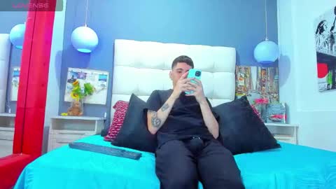 Snapshot of matteo12_ chatting on 5, 11, 2025 ---Matteo--- online show from 5, 11, 2025