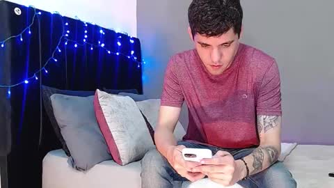 Snapshot of matteo12_ chatting on 16, 12, 2025 ---Matteo--- online show from 16, 12, 2025