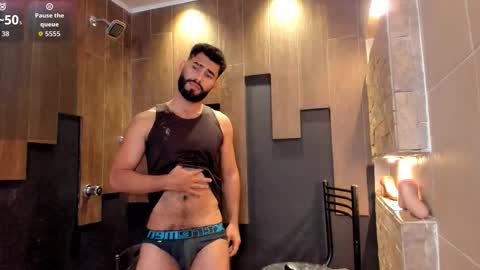 Snapshot of mattewrey chatting on 5, 11, 2025 Mattew online show from 5, 11, 2025