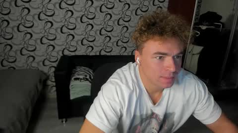 matthew_queen online show from 21, 10, 2025