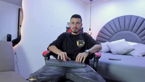 Matthew online show from 4, 4, 2026