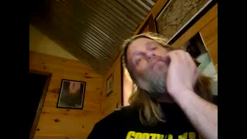 Snapshot of mattman82666 chatting on 4, 1, 2025 mattman82666 online show from 4, 1, 2025