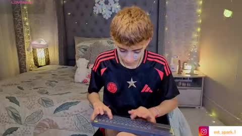 Snapshot of matty_spark chatting on 18, 12, 2025 matty_spark online show from 18, 12, 2025