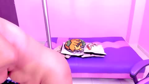 Snapshot of mature__bitch chatting on 2, 3, 2025 call me samantha online show from 2, 3, 2025