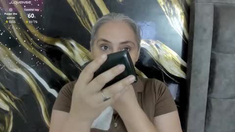 Snapshot of mature_gold chatting on 26, 10, 2025 mature_gold online show from 26, 10, 2025