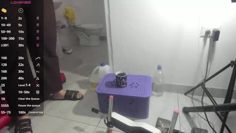 Snapshot of mature_gold1 chatting on 21, 4, 2026 danna mature online show from 21, 4, 2026