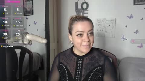 Snapshot of mature_liaa chatting on 15, 2, 2025 Mature liaa online show from 15, 2, 2025