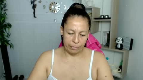 Snapshot of mature_martina_ chatting on 9, 7, 2026 Martina online show from 9, 7, 2026