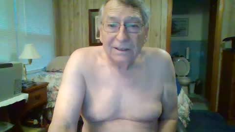 Snapshot of maturecouple1954 chatting on 23, 1, 2025 SXECPL55 at G mail Dot Com online show from 23, 1, 2025