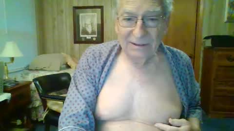 Snapshot of maturecouple1954 chatting on 24, 1, 2025 SXECPL55 at G mail Dot Com online show from 24, 1, 2025