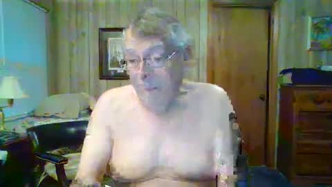 Snapshot of maturecouple1954 chatting on 26, 1, 2025 SXECPL55 at G mail Dot Com online show from 26, 1, 2025