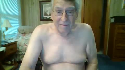 Snapshot of maturecouple1954 chatting on 22, 2, 2025 SXECPL55 at G mail Dot Com online show from 22, 2, 2025