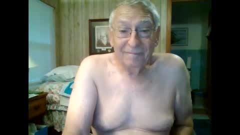 Snapshot of maturecouple1954 chatting on 11, 9, 2025 SXECPL55 at G mail Dot Com online show from 11, 9, 2025
