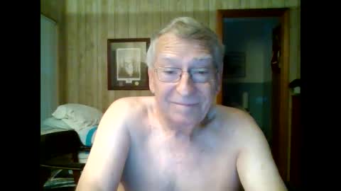 Snapshot of maturecouple1954 chatting on 10, 10, 2025 SXECPL55 at G mail Dot Com online show from 10, 10, 2025