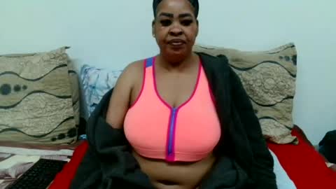 Snapshot of maturedbootyqueen chatting on 19, 6, 2026 QUEEN online show from 19, 6, 2026