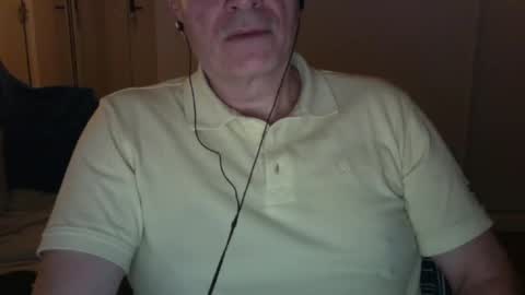 maturehotman online show from 2, 1, 2025