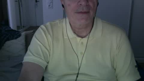 maturehotman online show from 5, 1, 2025