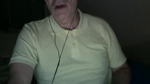 maturehotman online show from 5, 1, 2025