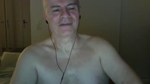 maturehotman online show from 5, 2, 2025