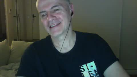 maturehotman online show from 15, 2, 2025