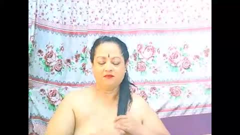 Snapshot of matureindian654u chatting on 15, 3, 2026 matureindian654u online show from 15, 3, 2026