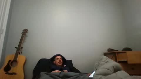 Snapshot of maubecaron1 chatting on 17, 11, 2025 ken34yee online show from 17, 11, 2025