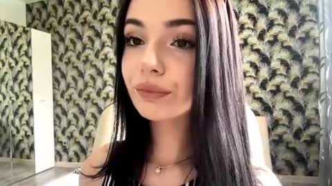 Lina online show from 11, 6, 2026