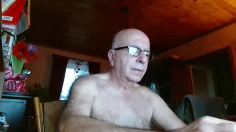 Snapshot of mauriceandre chatting on 29, 12, 2024 Maurice online show from 29, 12, 2024