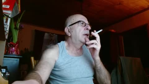 Snapshot of mauriceandre chatting on 16, 1, 2025 Maurice online show from 16, 1, 2025