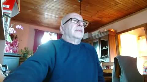 Snapshot of mauriceandre chatting on 17, 1, 2025 Maurice online show from 17, 1, 2025