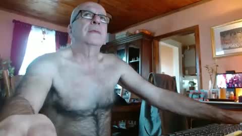 Snapshot of mauriceandre chatting on 28, 1, 2025 Maurice online show from 28, 1, 2025