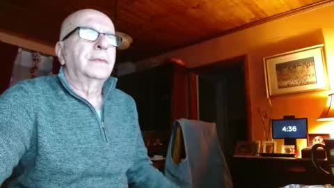 Snapshot of mauriceandre chatting on 17, 2, 2025 Maurice online show from 17, 2, 2025