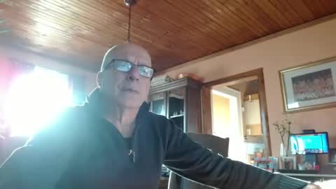 Snapshot of mauriceandre chatting on 21, 2, 2025 Maurice online show from 21, 2, 2025